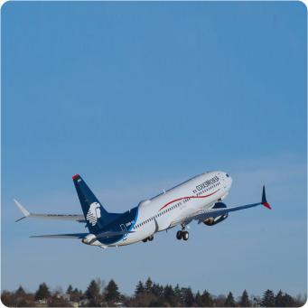 Avión despegando 